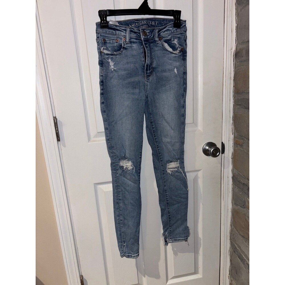 AMERICAN EAGLE DISTRESSED SIZE 2 SKINNY JEANS